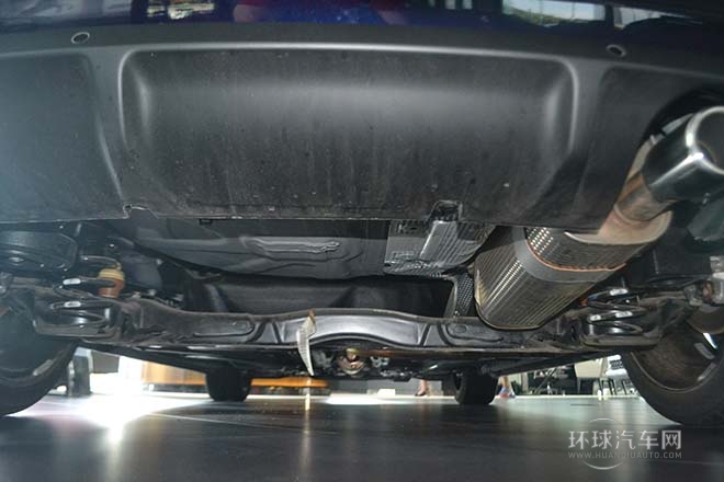 2013款1.6L時尚敞篷版