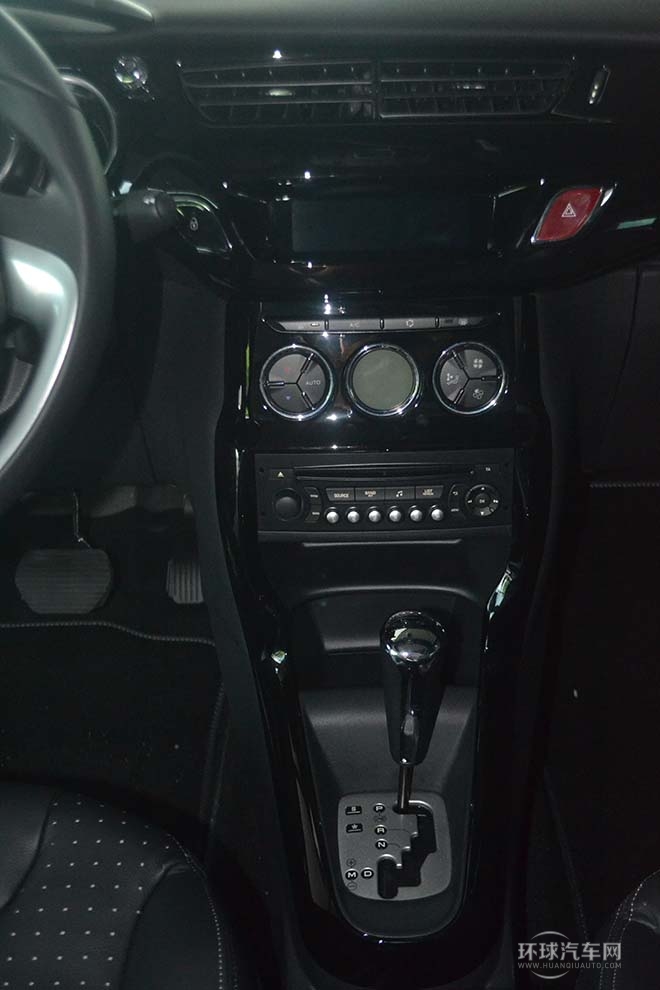 2013款1.6L時尚敞篷版