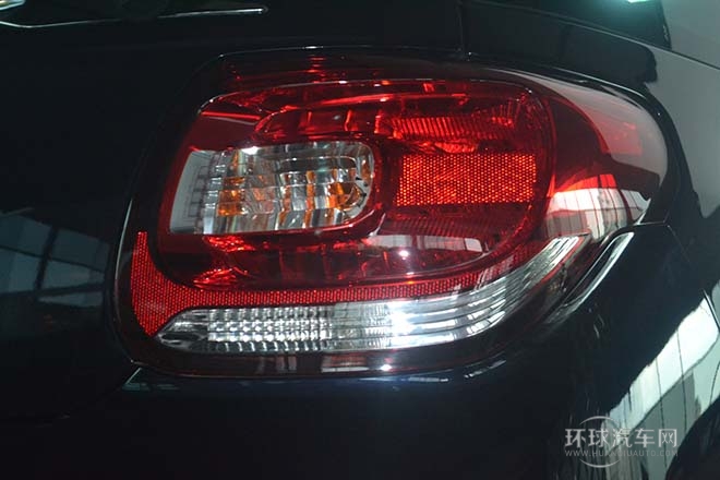 2013款1.6L時尚敞篷版