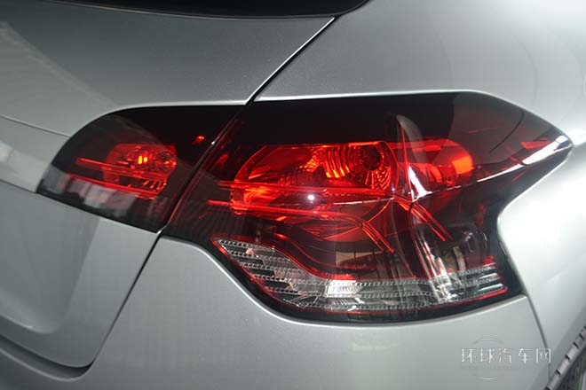 2012款 1.6T 風(fēng)尚版