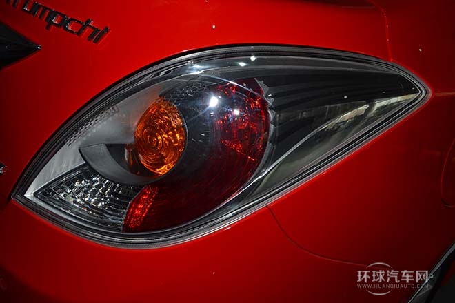 2013款1.6L手動(dòng)ESP  豪華版