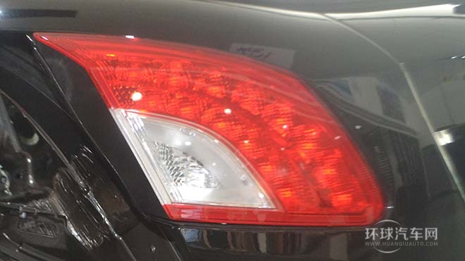 2012款 2.0L 手動兩驅舒適版