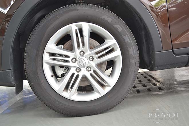 2013款 1.8T 自動兩驅豪華版