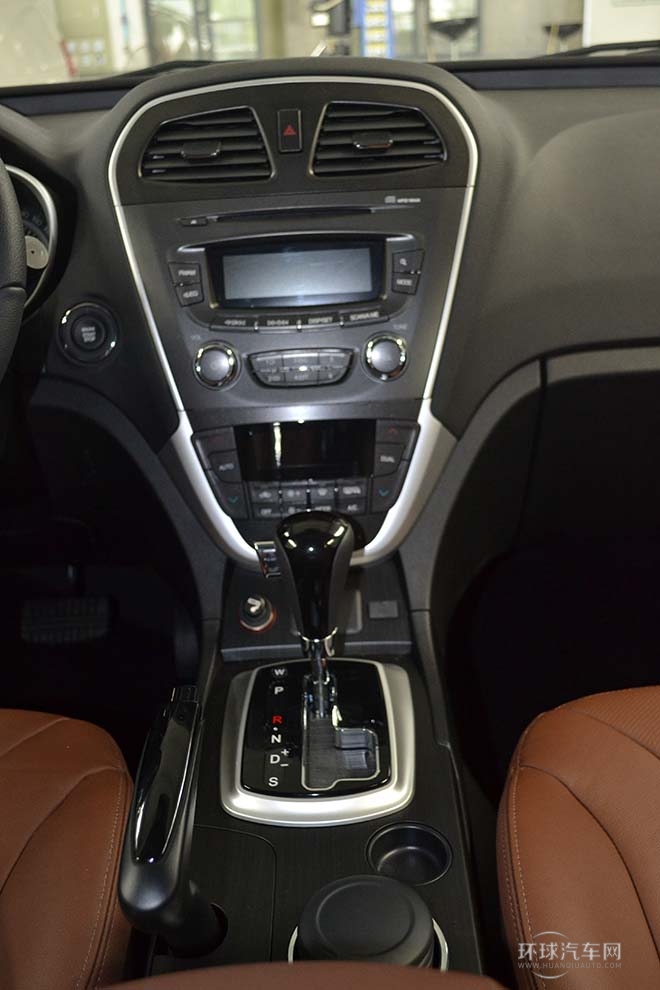 2013款 1.8T 自動兩驅豪華版