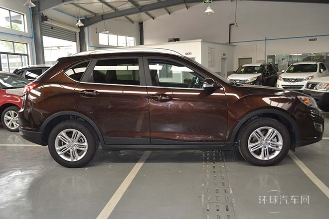 2013款 1.8T 自動(dòng)兩驅(qū)豪華版