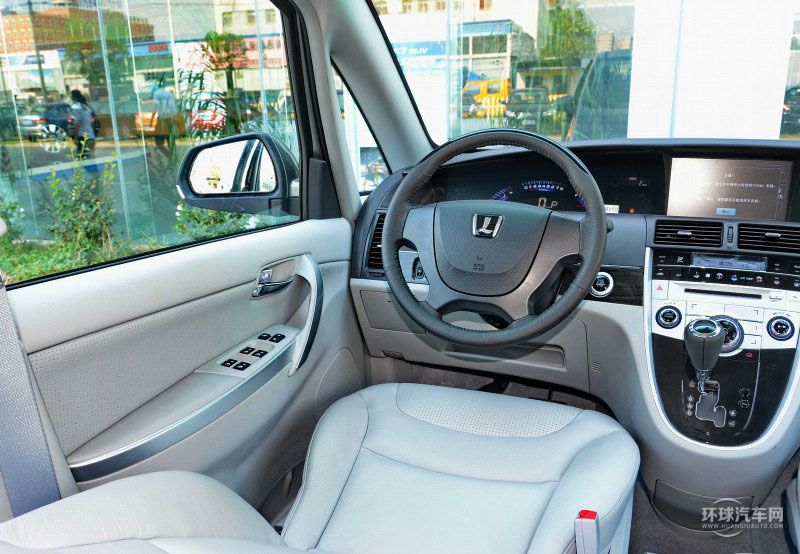 2013款 2.0T 商務(wù)型