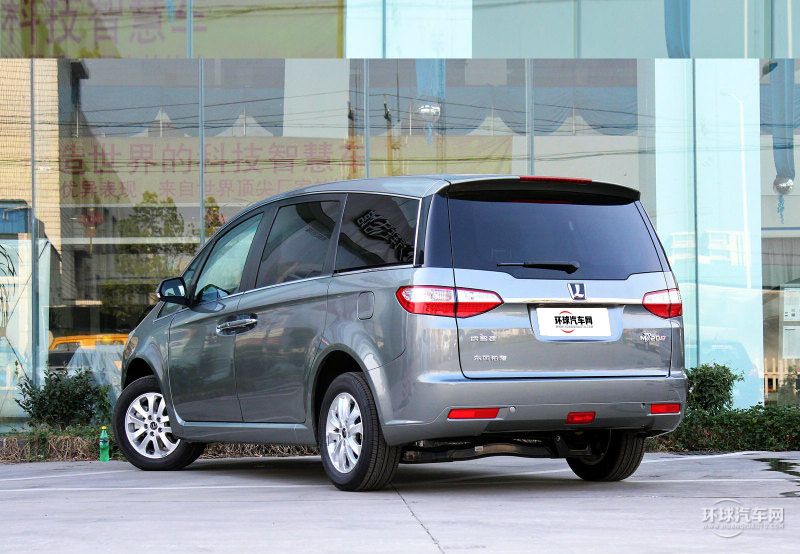 2013款 2.0T 商務型