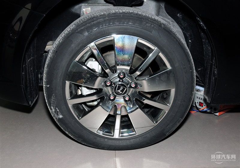 2013款 2.2T 行政版