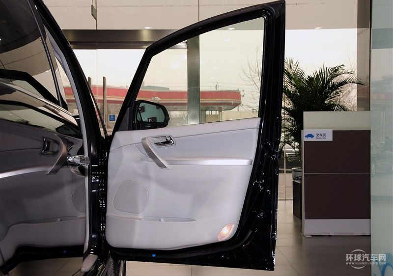 2013款 2.2T 行政版