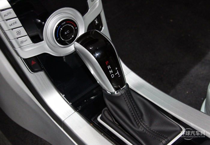 2014款 榮耀導航版 1.8T 手動經典型