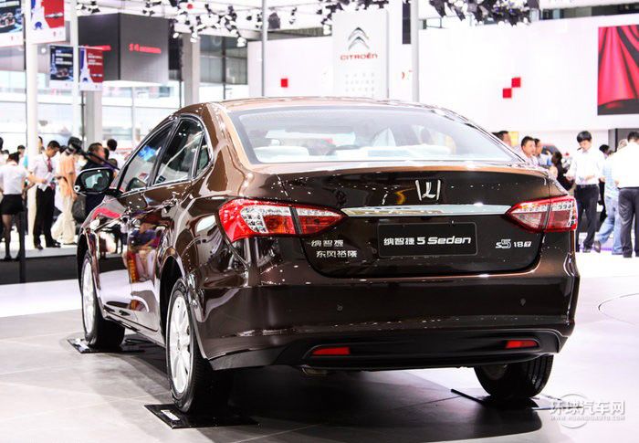 2014款 榮耀導航版 1.8T 手動經典型