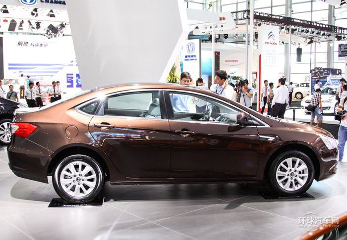 2014款 榮耀導航版 1.8T 手動經典型