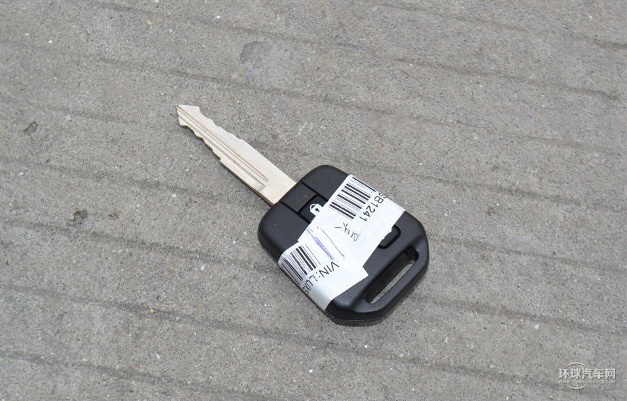 2014款 榮耀導航版 1.8T 手動精致型