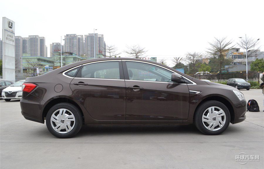 2014款 榮耀導航版 1.8T 手動精致型