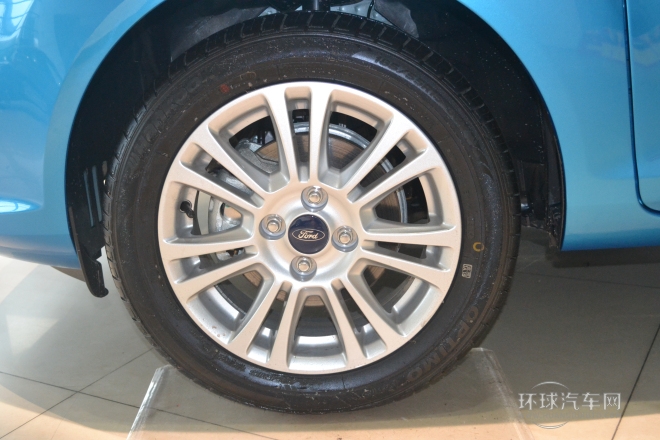 2013款 兩廂 1.5L 自動時尚型