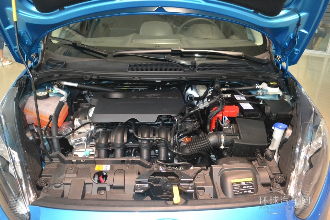 2013款 兩廂 1.5L 自動時尚型