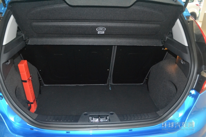 2013款 兩廂 1.5L 自動時尚型