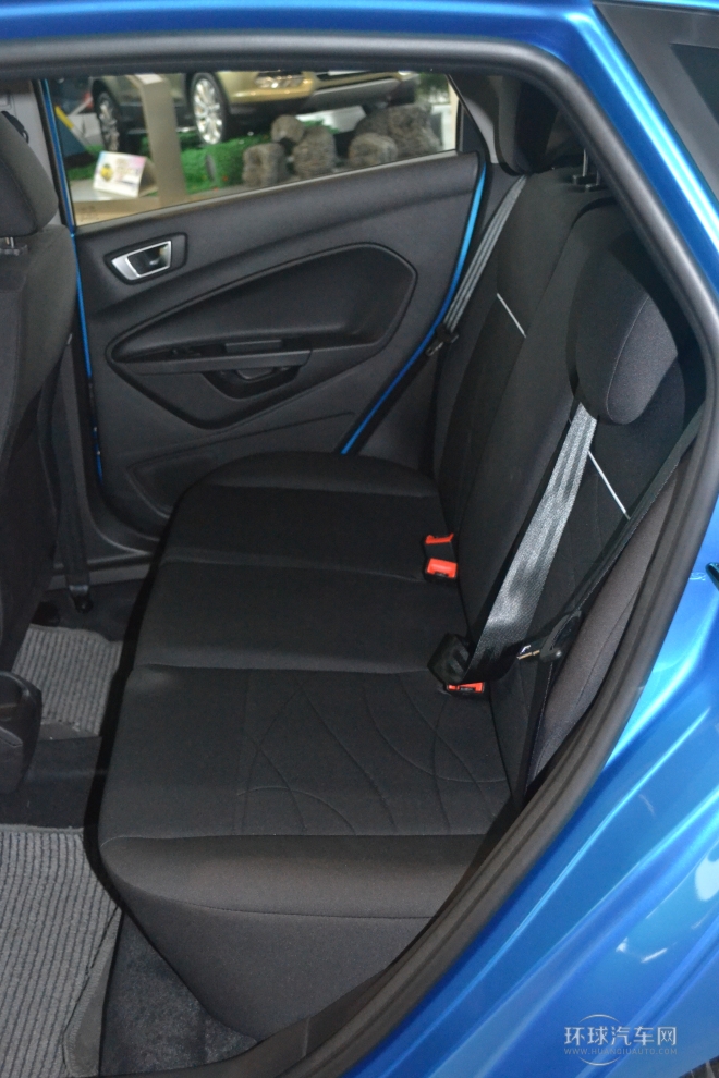 2013款 兩廂 1.5L 自動(dòng)時(shí)尚型