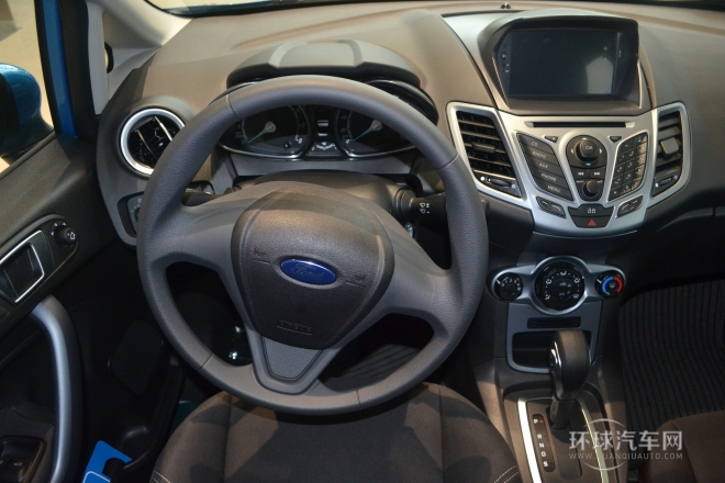 2013款 兩廂 1.5L 自動時尚型