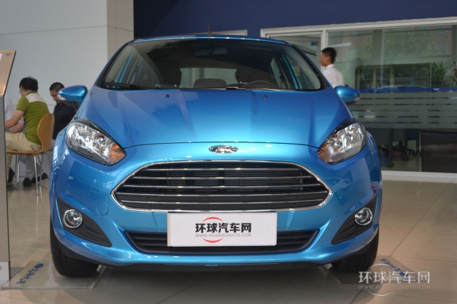 2013款 兩廂 1.5L 自動時(shí)尚型