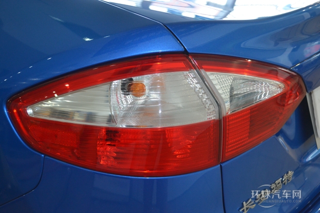 2013款 三廂 1.5L 自動品尚型