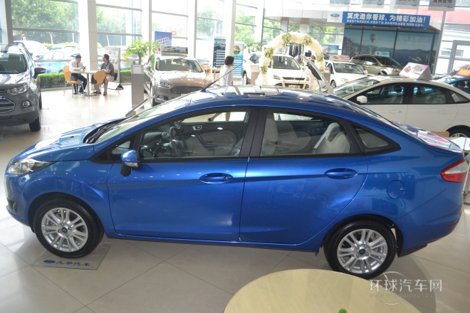 2013款 三廂 1.5L 自動(dòng)品尚型