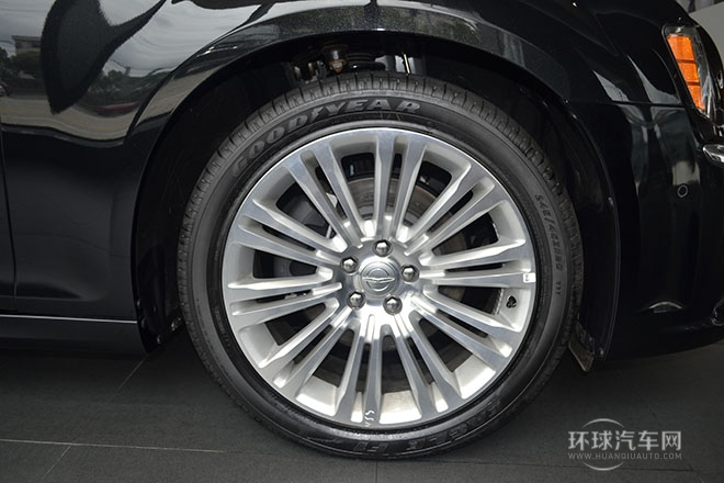 2013款 3.6L 尊適版