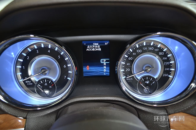 2013款 3.6L 尊適版