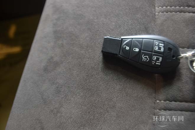 2013款 3.6L 豪華版