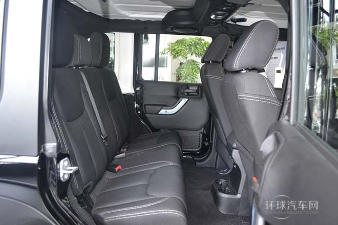 2014款 3.0L 四門版 Sahara