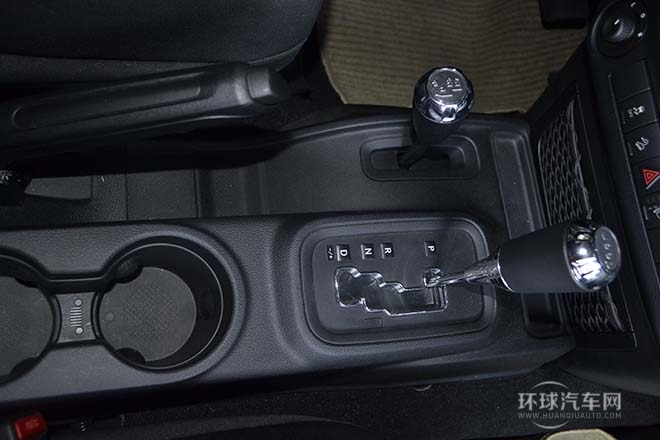 2014款 3.0L 四門版 Sahara