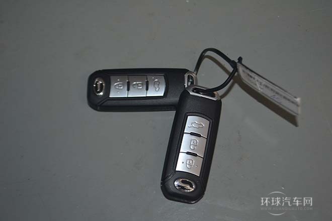 2013款 1.8T 自動(dòng)四驅(qū)至尊版