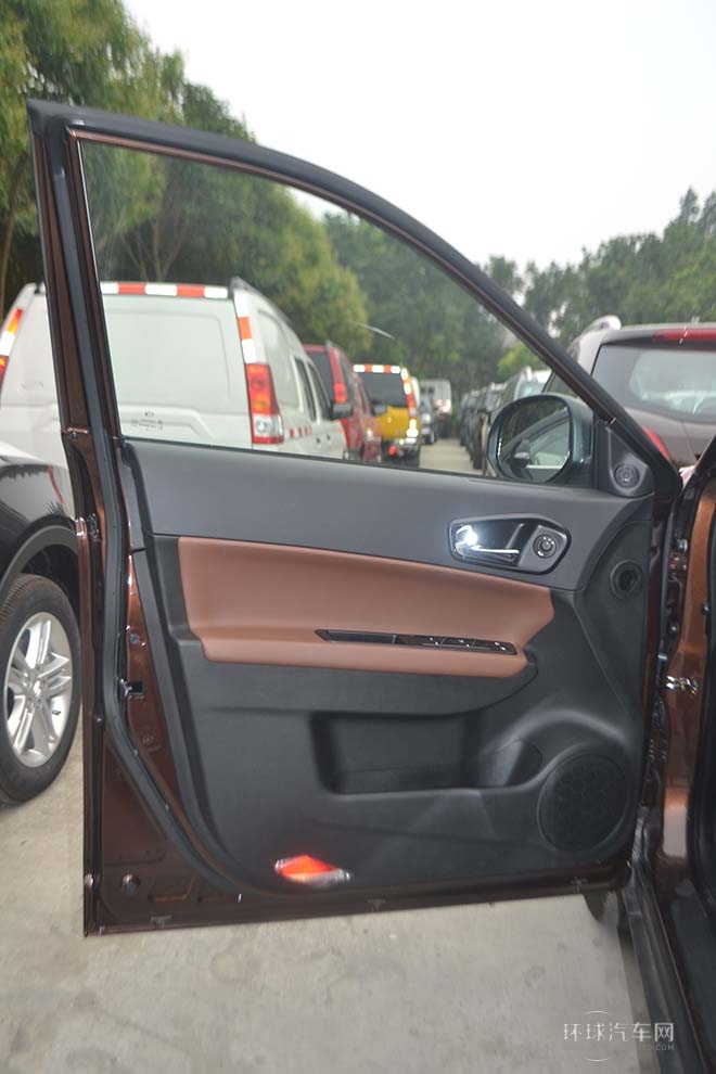 2013款 1.8T 自動四驅至尊版