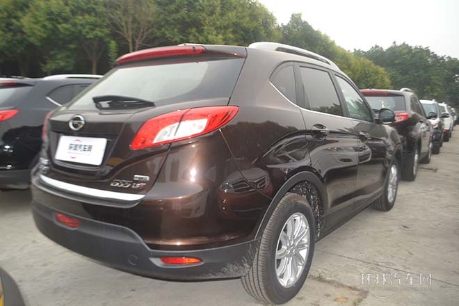 2013款 1.8T 自動四驅至尊版