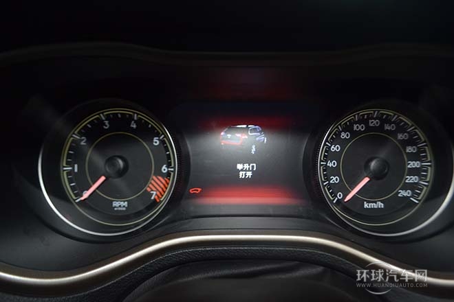 2014款 2.4L 豪華版