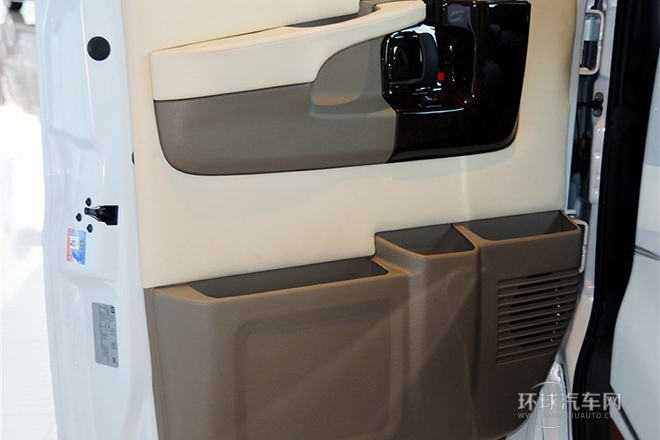 2014款 5.3L G2500S 四驅領袖級