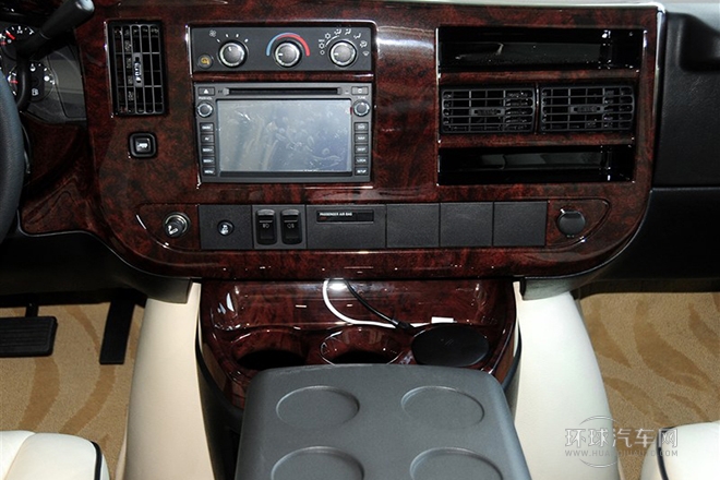 2014款 5.3L G2500S 四驅領袖級