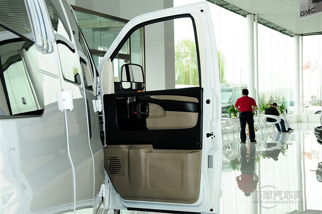 2014款 6.0L 長軸領袖版