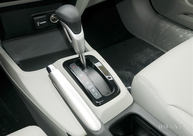 2014款 1.8L 自動豪華版