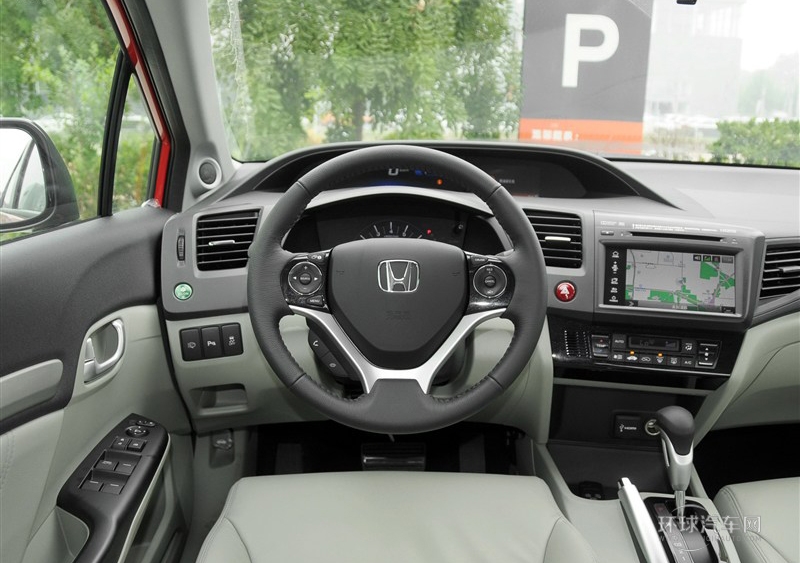 2014款 1.8L 自動豪華版