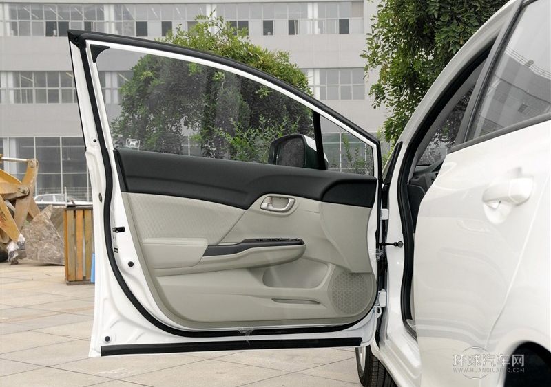 2014款 1.8L 自動舒適版