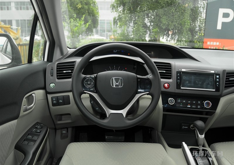 2014款 1.8L 自動(dòng)舒適版