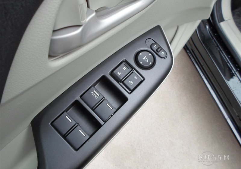 2014款 1.8L 手動(dòng)經(jīng)典版