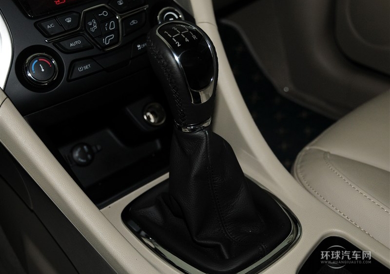 2013款 1.6L DVVT 手動(dòng)致尚版