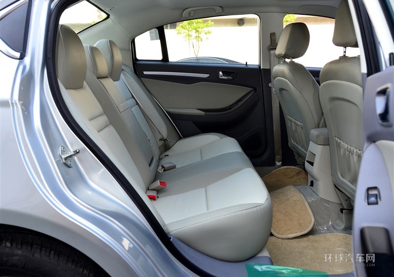 2012款 2.0L CVT智雅版