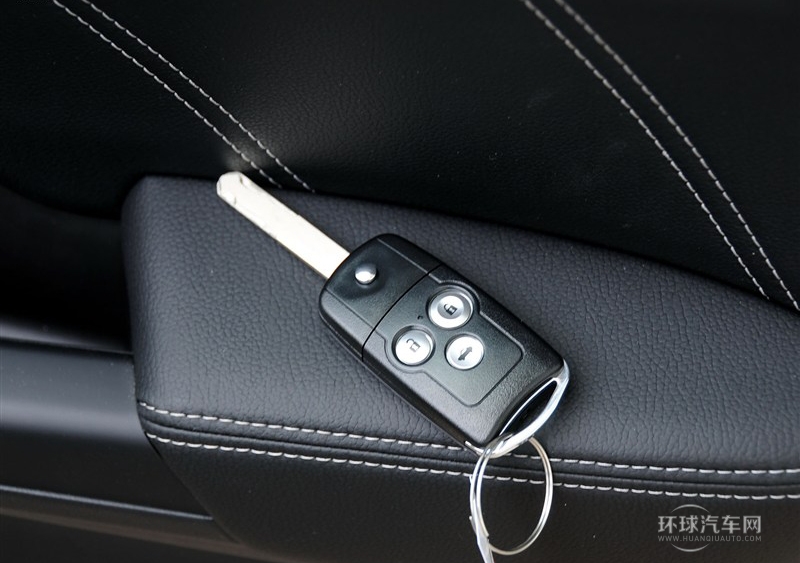 2013款 十周年紀念 1.8L 自動豪華版