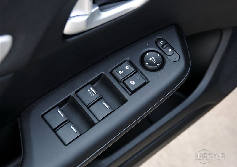 2013款 十周年紀(jì)念 1.8L 自動豪華版