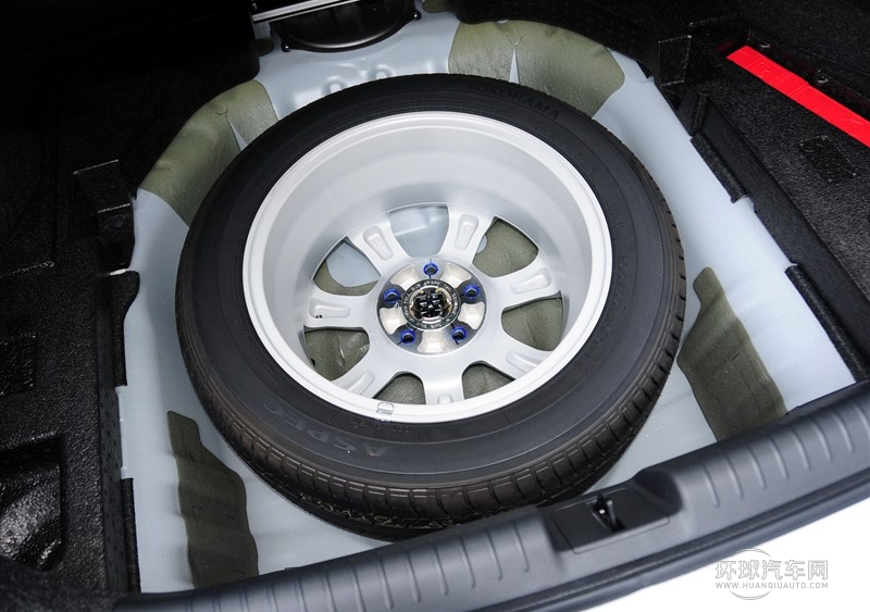 2013款 十周年紀念 1.8L 自動舒適版