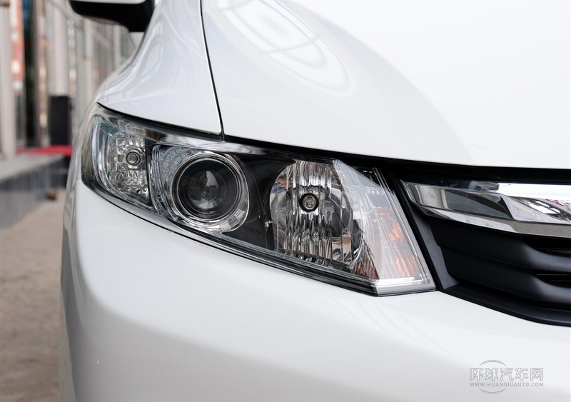 2013款 十周年紀念 1.8L 自動舒適版