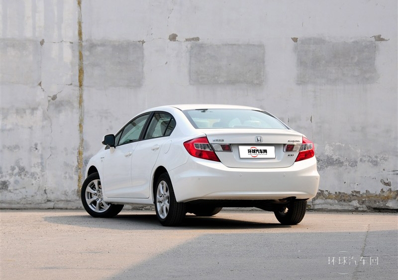 2013款 十周年紀念 1.8L 自動舒適版